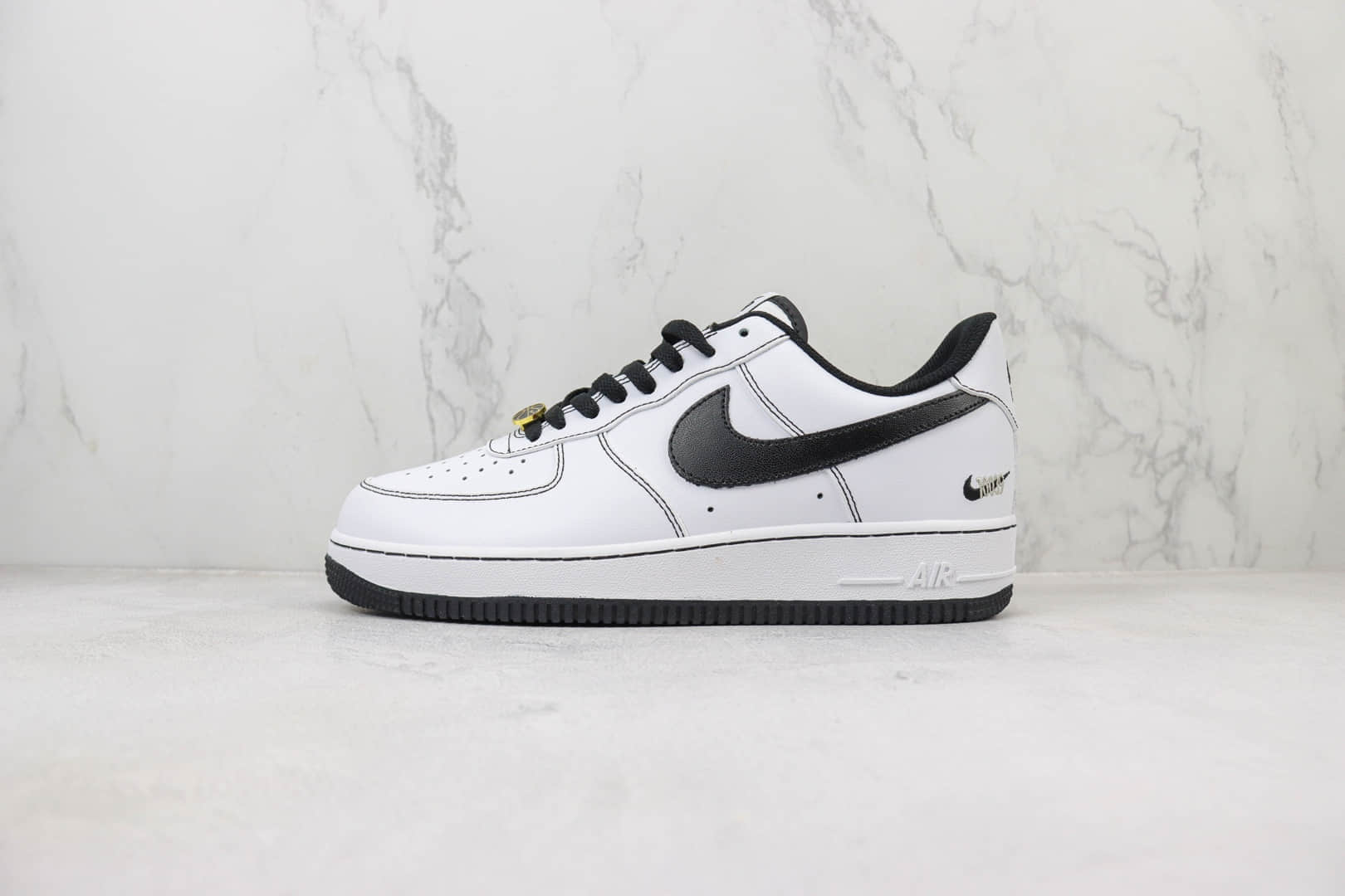 耐克Nike Air Force 1 Low纯原版本空军一号低帮AF1布鲁克林白黑板鞋 莆田天花板AF1 货号：CT2585-001