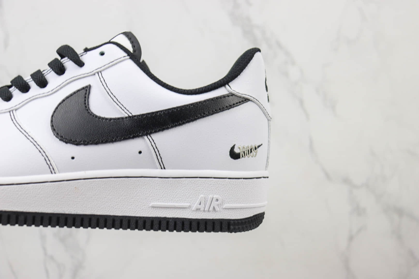 耐克Nike Air Force 1 Low纯原版本空军一号低帮AF1布鲁克林白黑板鞋 莆田天花板AF1 货号：CT2585-001