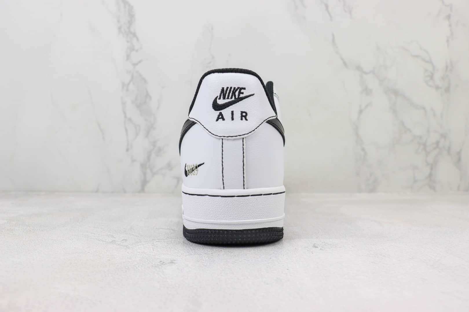 耐克Nike Air Force 1 Low纯原版本空军一号低帮AF1布鲁克林白黑板鞋 莆田天花板AF1 货号：CT2585-001