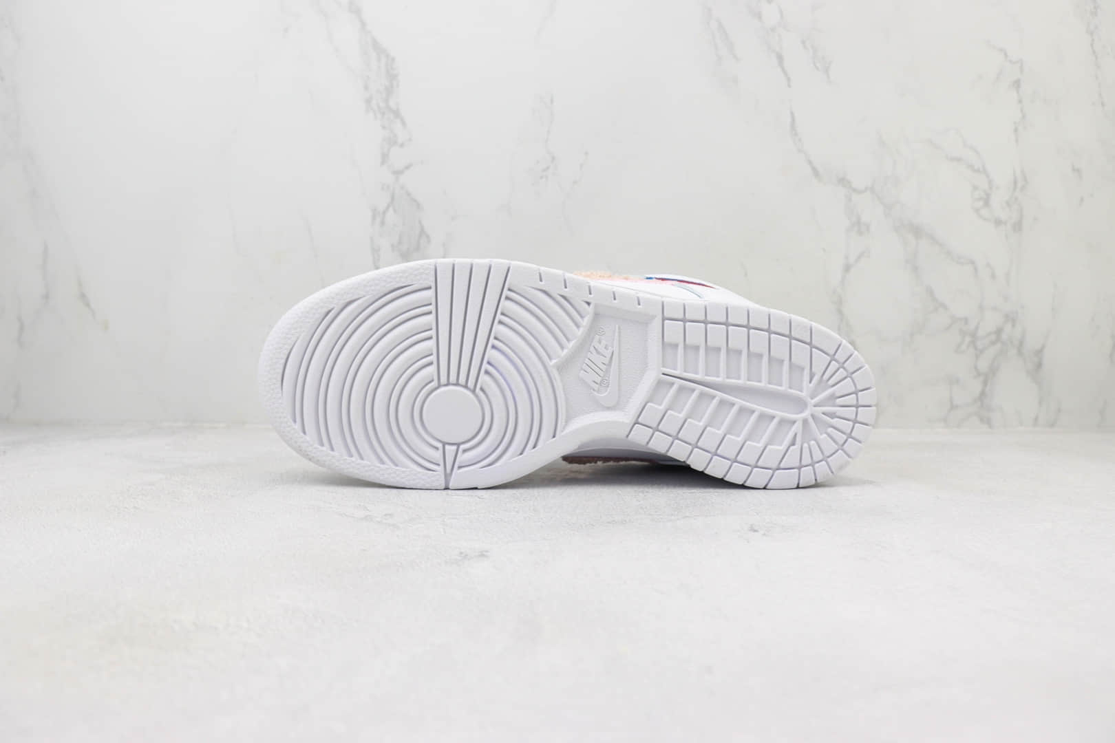 耐克Parra x Nike SB Dunk Low纯原版本低帮SB Dunk裸眼3D彩钩板鞋 莆田耐克货源 货号：CN4504-100