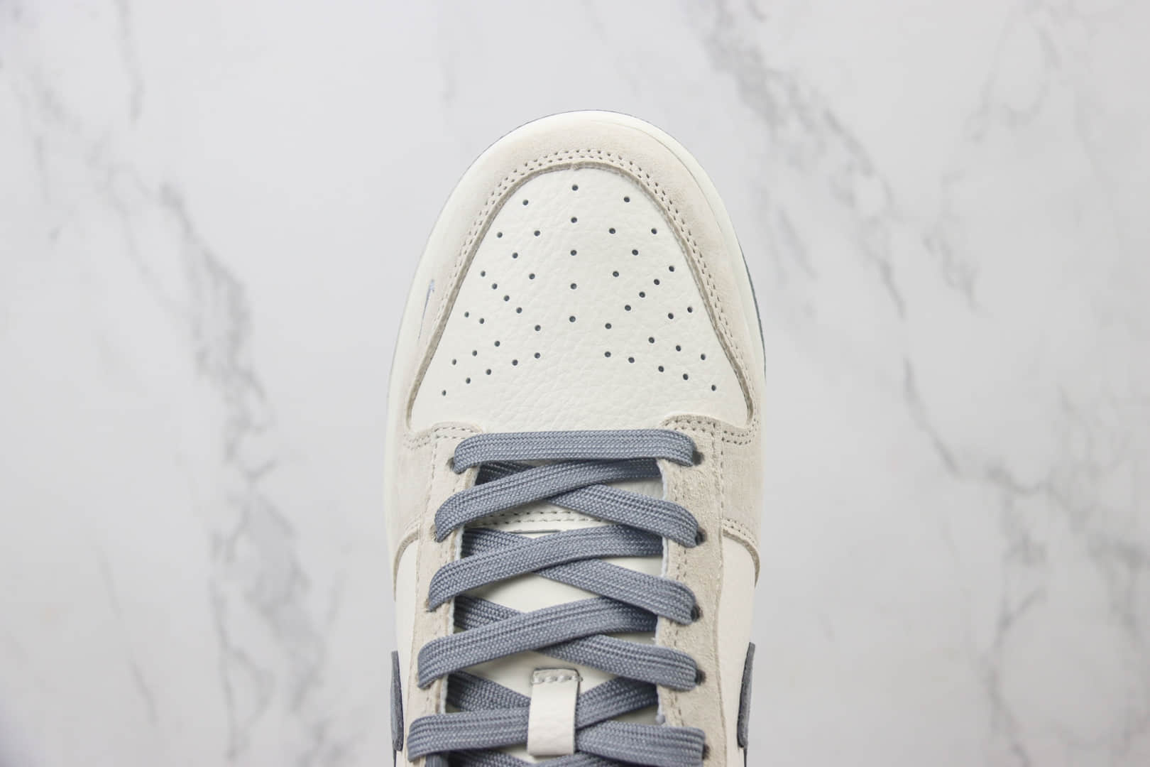 耐克Stussy x Nike SB Dunk Low纯原版本斯图西联名SB Dunk白灰色板鞋 莆田耐克货源 货号:FC1688-154