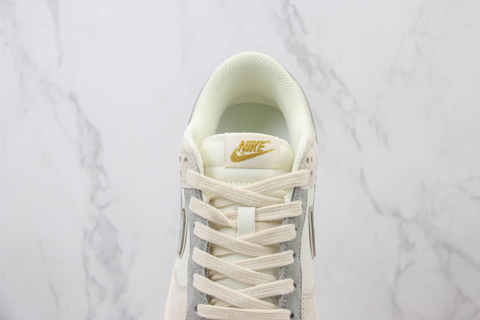 耐克Nike SB Dunk Low纯原版本低帮SB Dunk米灰色麂皮板鞋 莆田耐克工厂 货号:JH8037-924