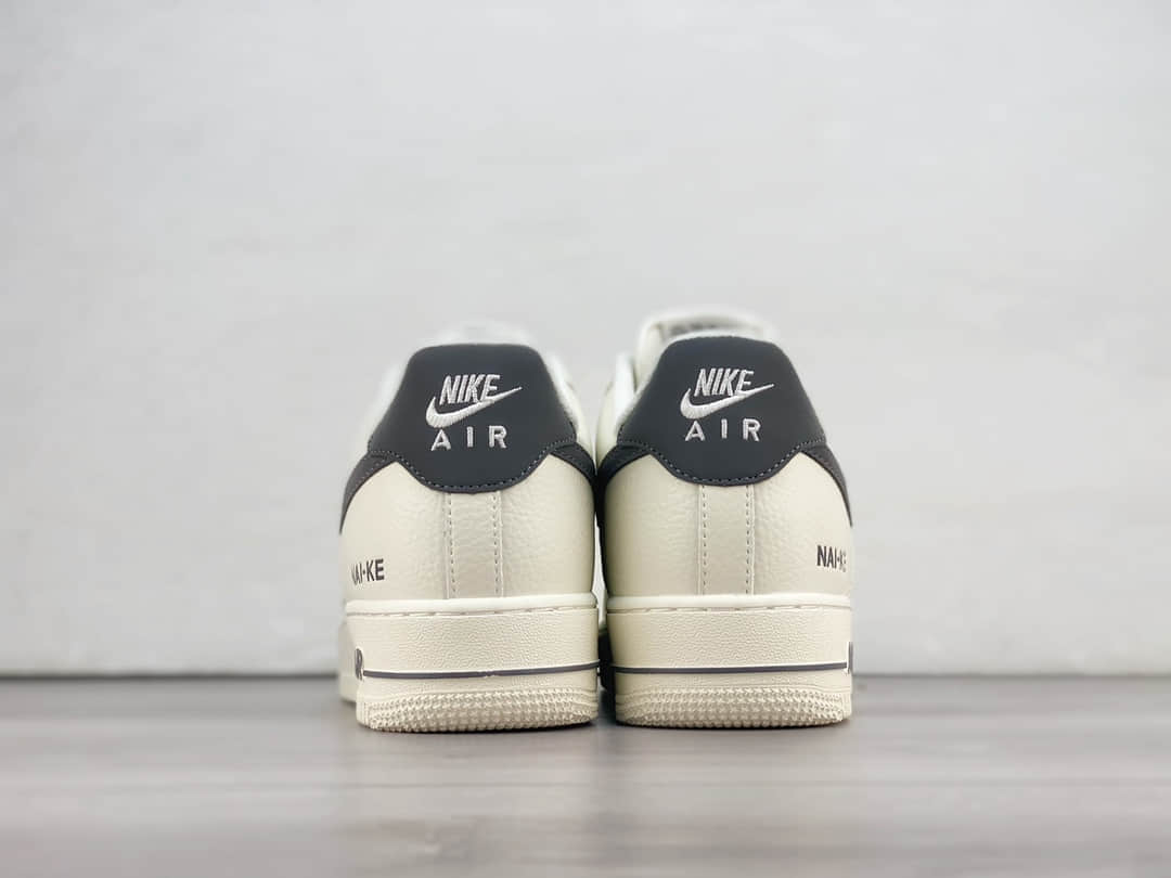 耐克Nike Air Force 1 Low “NAI-KE”纯原版本空军一号白黑纪念款AF1低帮板鞋 莆田耐克代理 货号：NK0621-100