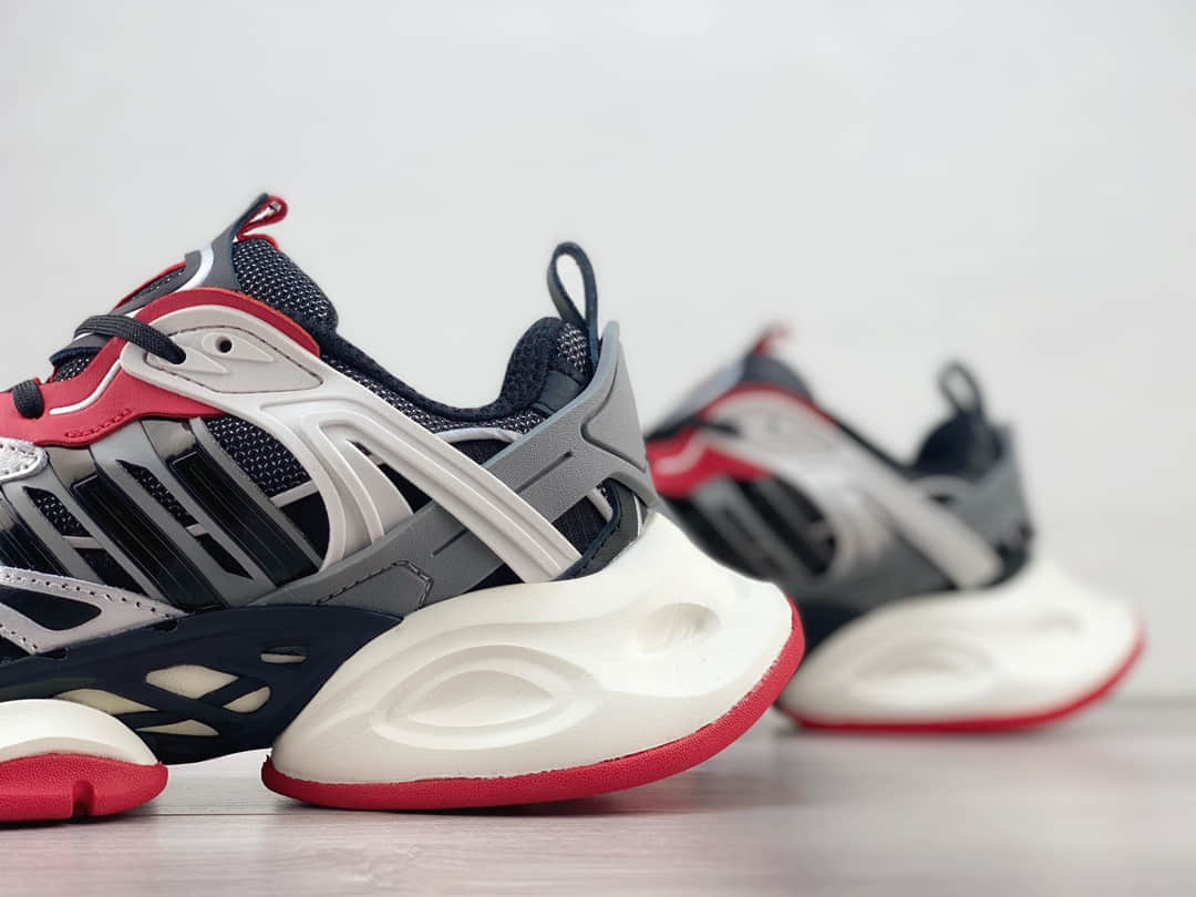 阿迪达斯adidas XLG Runner Deluxe纯原版本黑红色复古老爹鞋 莆田阿迪达斯代理 货号：IH0615