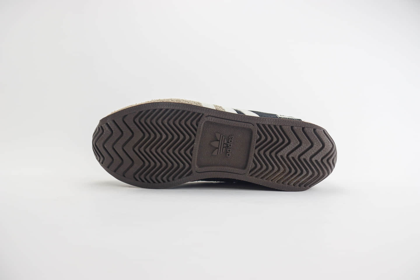 阿迪达斯SONG FOR THE MUTE x adidas originals Shadow turf纯原版本SMTF联名三叶草黑棕色复古板鞋 莆田阿迪达斯货源 货号:ID3546