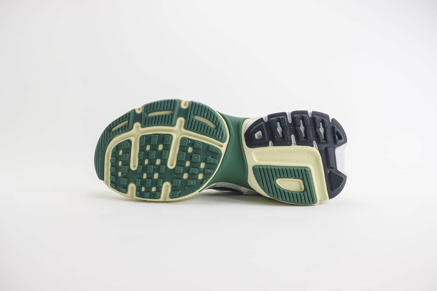 耐克Nike V2K Runtekk Run纯原版本V2K白绿色复古跑鞋 莆田耐克货源 货号:FD0736-101