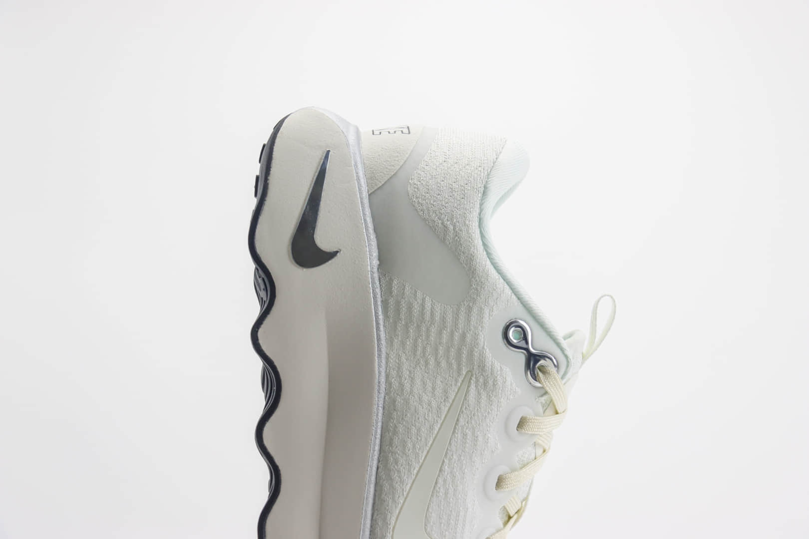 耐克Nike Motiva纯原版本白色马拉松波浪鞋 莆田耐克货源 货号：DV1238-103