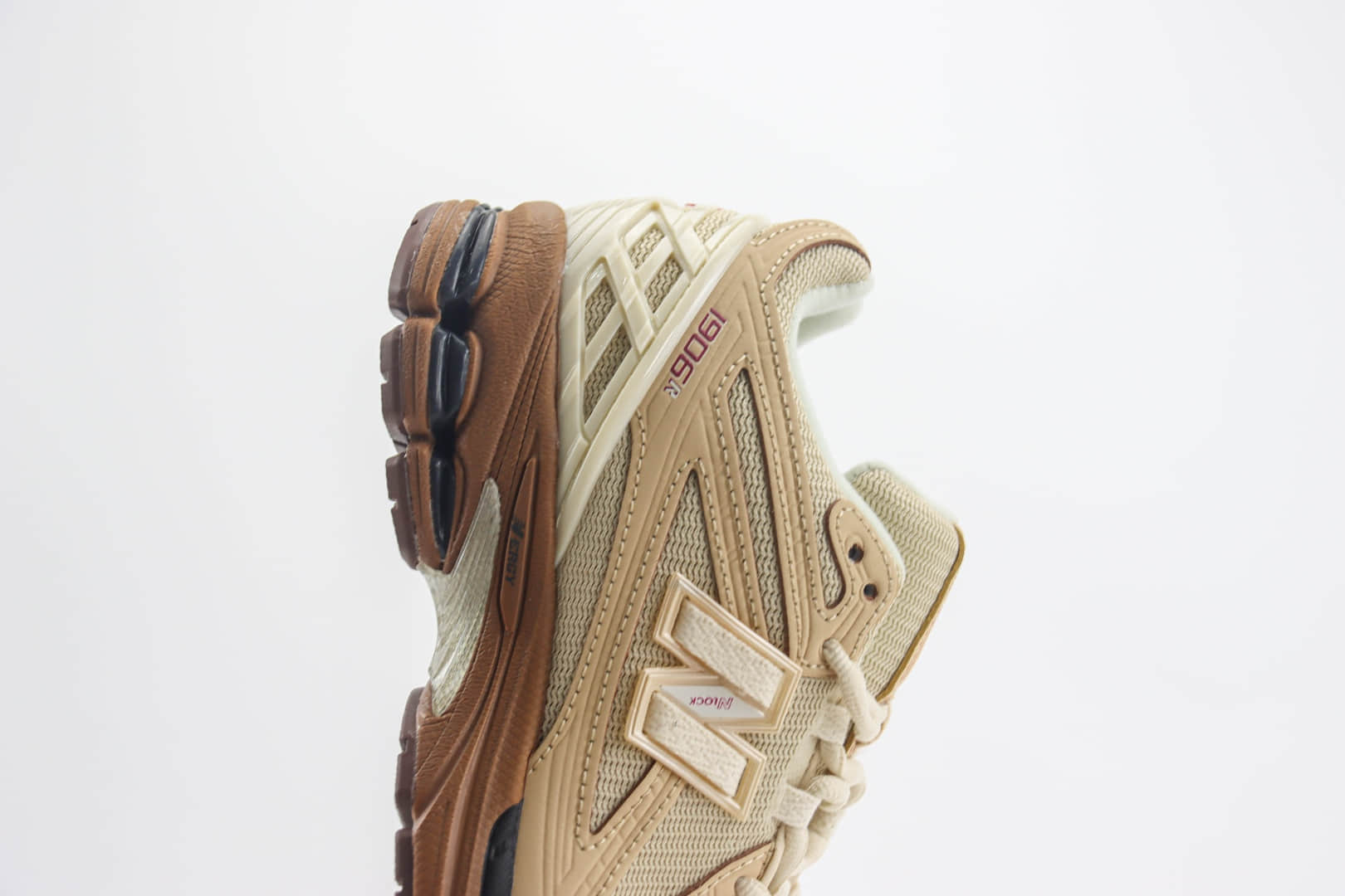 新百伦New Balance 1906纯原版本NB1906卡其色复古跑鞋 莆田新百伦货源 货号：M1906RRE