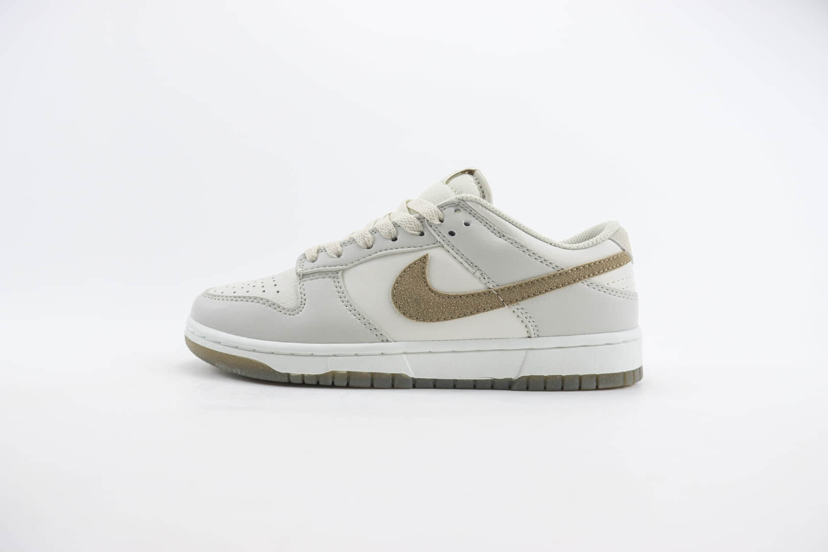 耐克Nike SB Dunk Low纯原版本低帮SB Dunk灰棕色板鞋 莆田耐克货源 货号：FJ4188-001