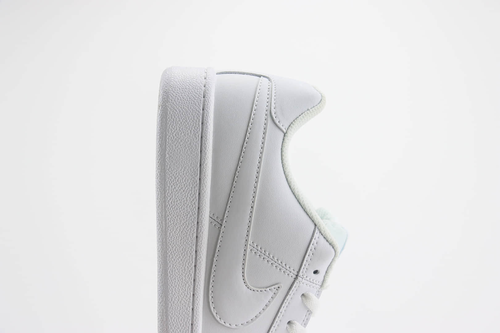 耐克Nike Court Royale纯原版本开拓者纯白低帮板鞋 莆田耐克货源 货号：749747-111