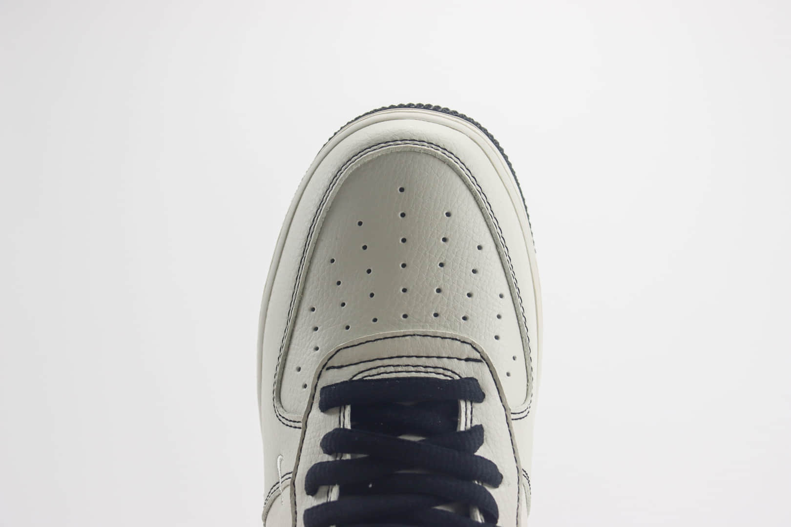 耐克BALENCIAGA x Nike Air Force 1'07 Low纯原版本巴黎世家联名空军一号AF1白黑色板鞋 莆田耐克工厂 货号:FR0538-090