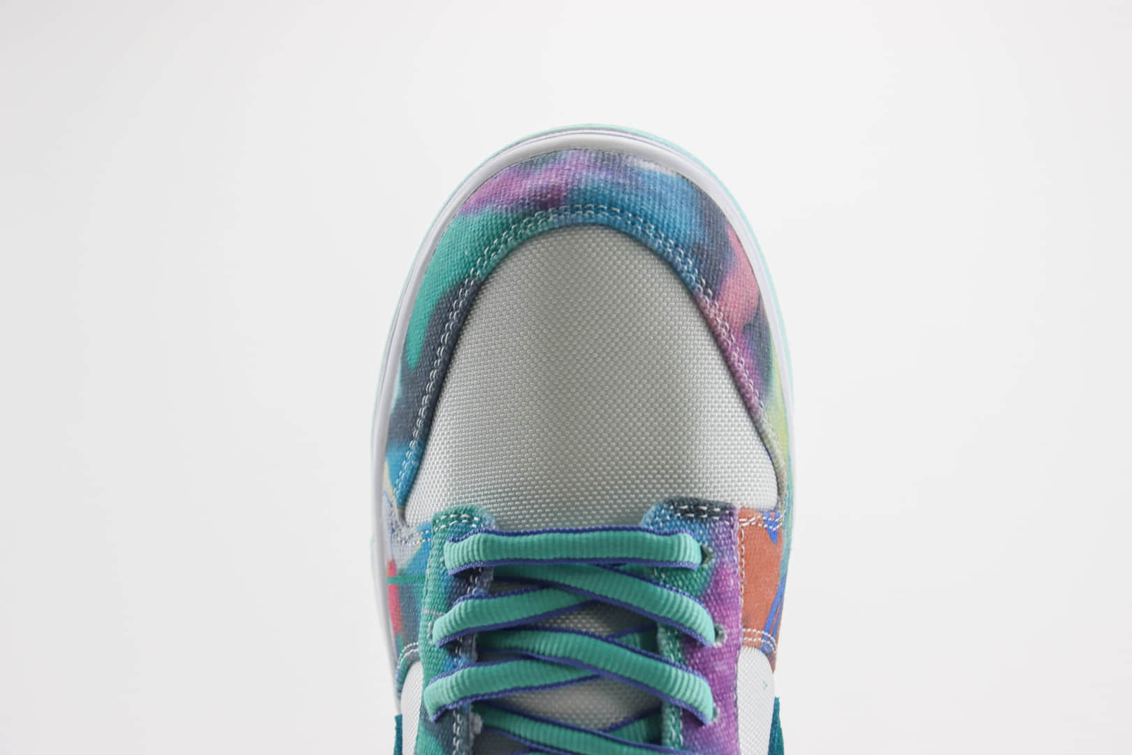 耐克Futura Laboratories x Nike SB Dunk Low纯原版本低帮SB Dunk白蓝扎染涂鸦板鞋 莆田耐克货源 货号:HF6061-400