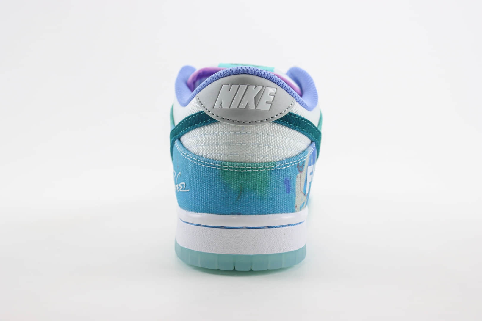 耐克Futura Laboratories x Nike SB Dunk Low纯原版本低帮SB Dunk白蓝扎染涂鸦板鞋 莆田耐克货源 货号:HF6061-400