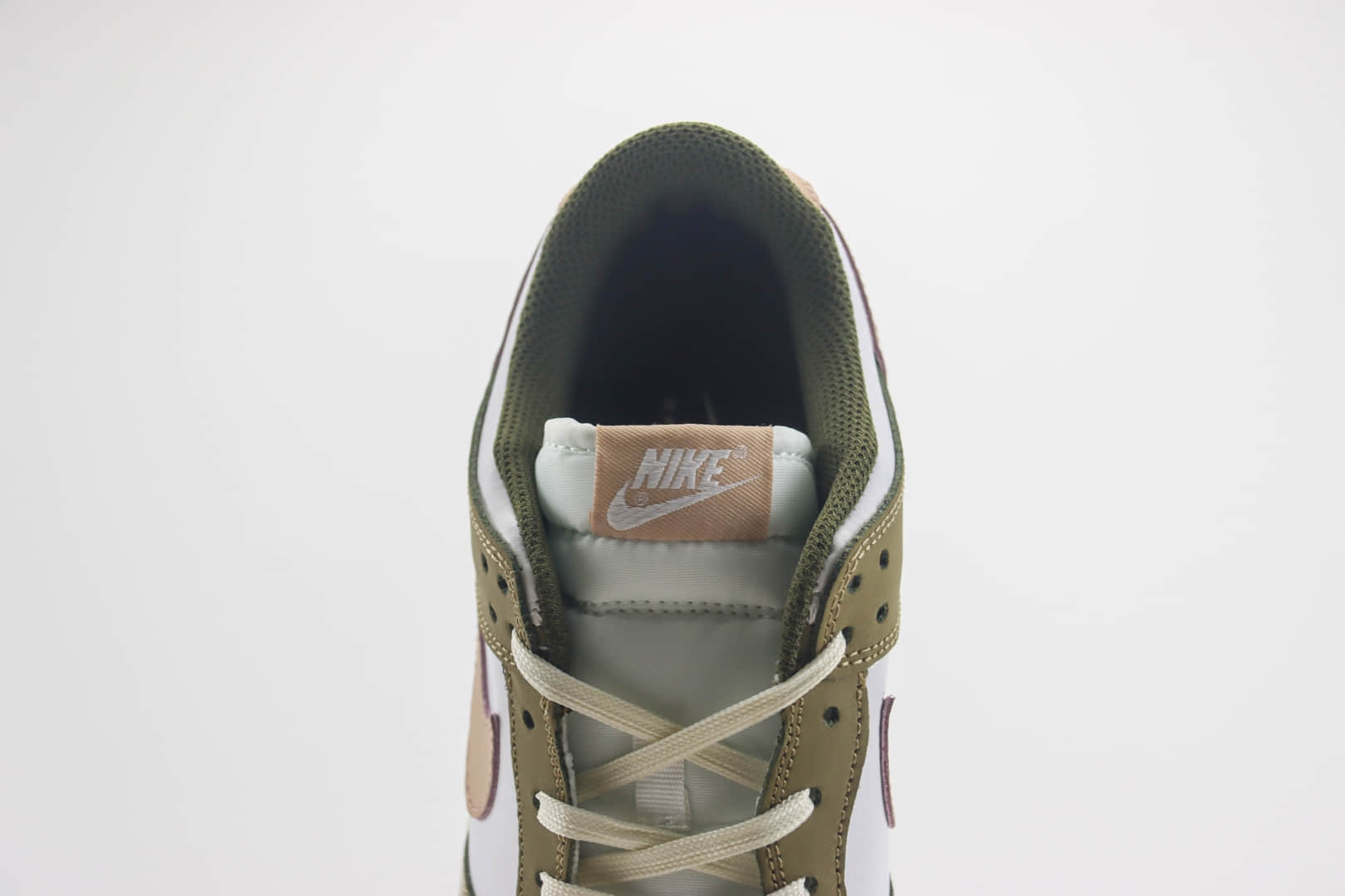 耐克Nike SB Dunk Low纯原版本低帮SB Dunk白橄榄绿滑板板鞋 莆田耐克工厂 货号：FQ8250-200