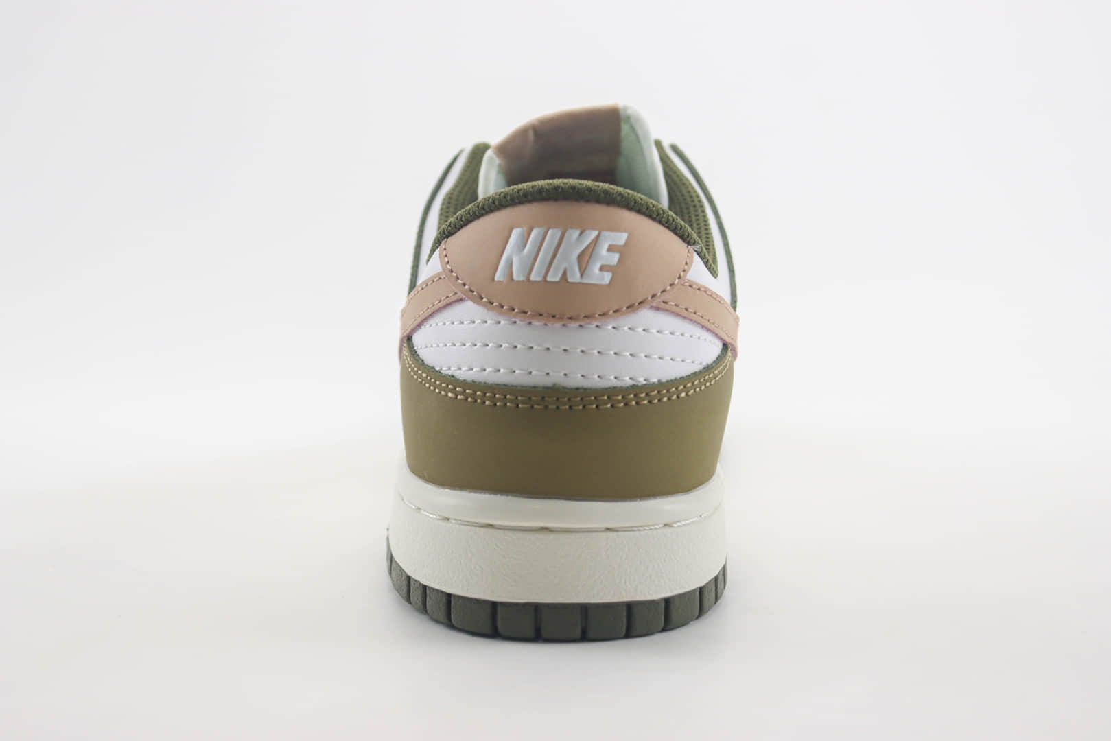 耐克Nike SB Dunk Low纯原版本低帮SB Dunk白橄榄绿滑板板鞋 莆田耐克工厂 货号：FQ8250-200