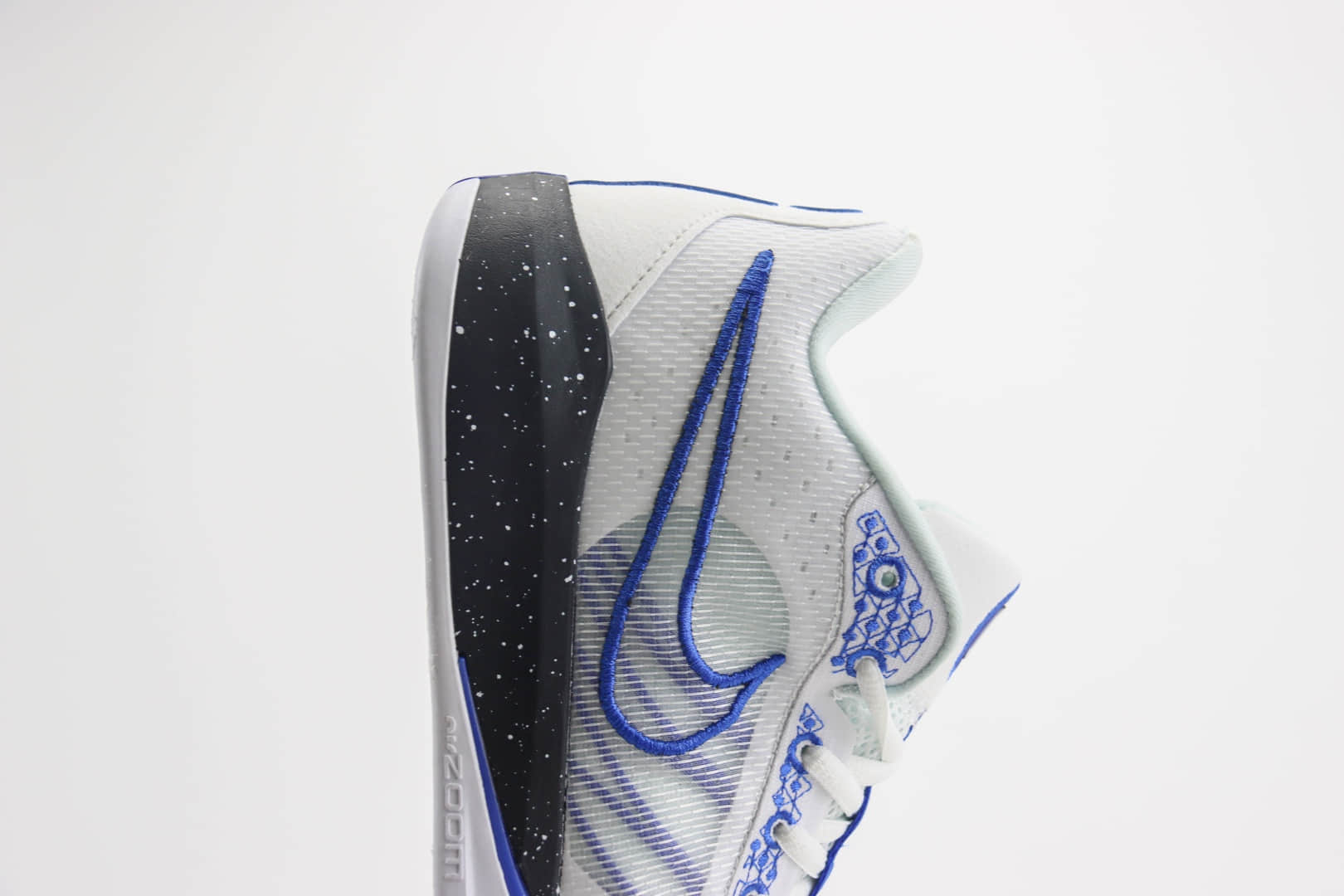 耐克Nike Sabrina 1纯原版本萨布丽娜一代蓝白色低帮篮球鞋 莆田耐克代理 货号：FQ3391-300