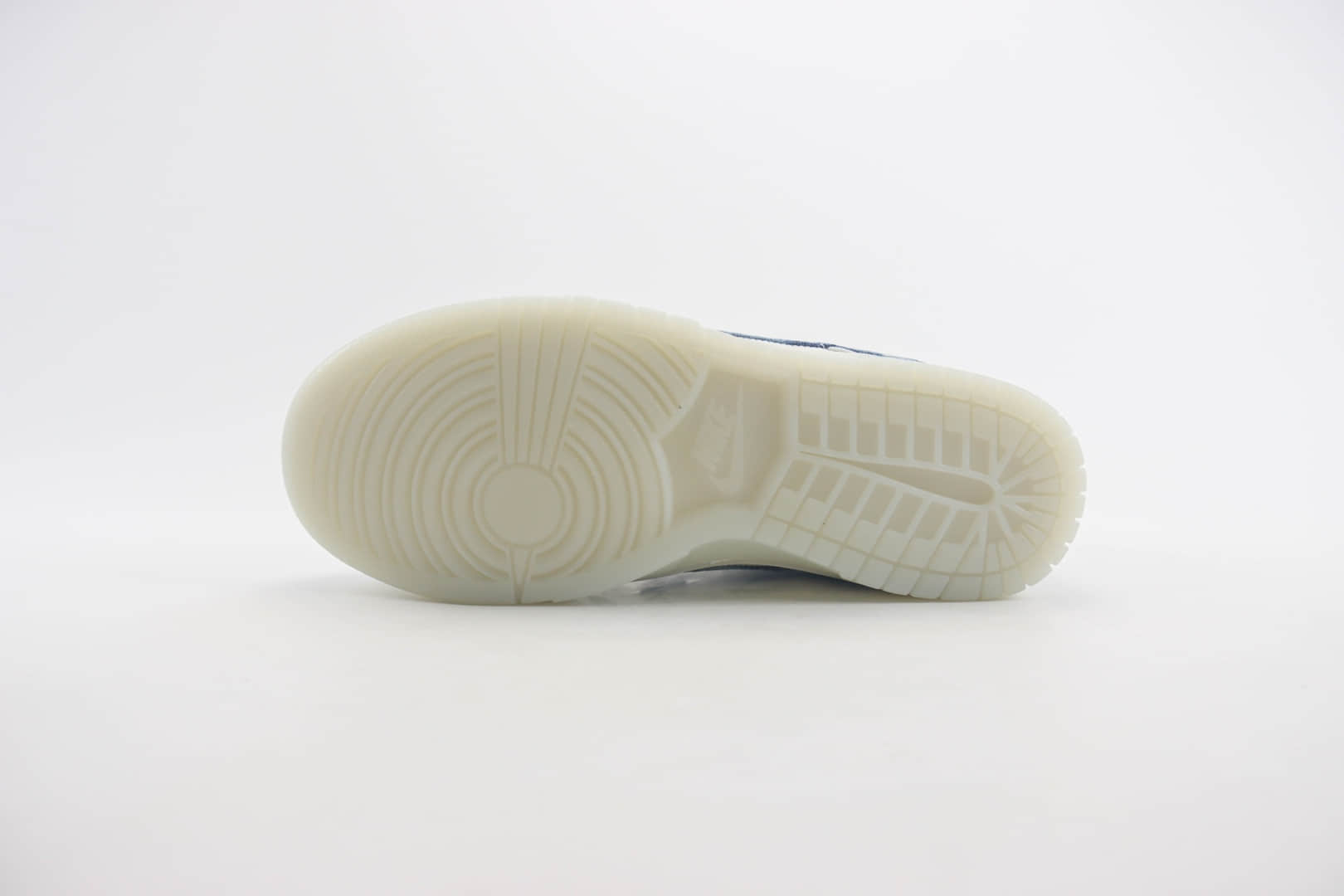 耐克Stussy x Nike SB Dunk Low纯原版本斯图西联名SB Dunk白水洗蓝牛仔布板鞋 莆田耐克货源 货号：JH8039-937