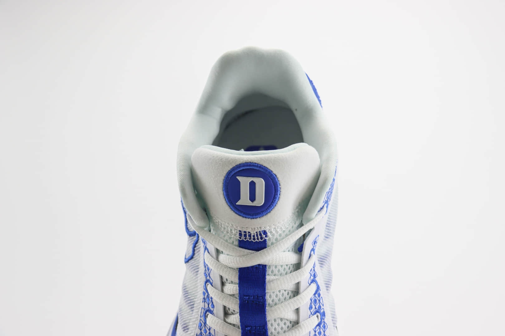 耐克Nike Sabrina 1纯原版本萨布丽娜一代蓝白色低帮篮球鞋 莆田耐克代理 货号：FQ3391-300