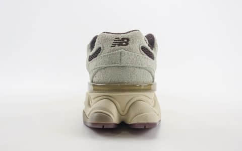 耐克Nike Zoom Vomero 5“Sail”纯原版本佛莫罗5代卡其色复古慢跑鞋 莆田耐克工厂 货号：FQ6868-111