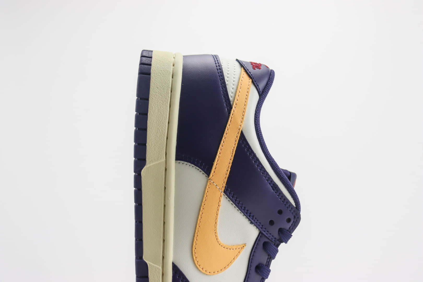 耐克Nike SB Dunk Low纯原版本低帮SB Dunk湖人紫黄勾滑板板鞋 莆田耐克货源 货号:FV8106-181