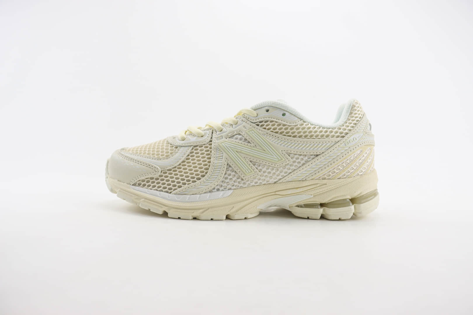 新百伦New Balance 860V2纯原版本淡黄色NB860V2复古透气慢跑鞋 莆田新百伦货源 货号：ML860AH2