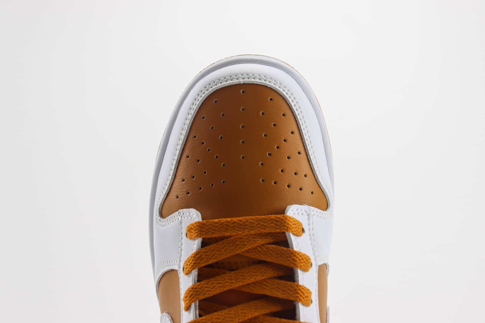 耐克Nike SB Dunk Low纯原版本低帮SB Dunk白棕色滑板板鞋 莆田耐克代理 货号：FQ6965-700