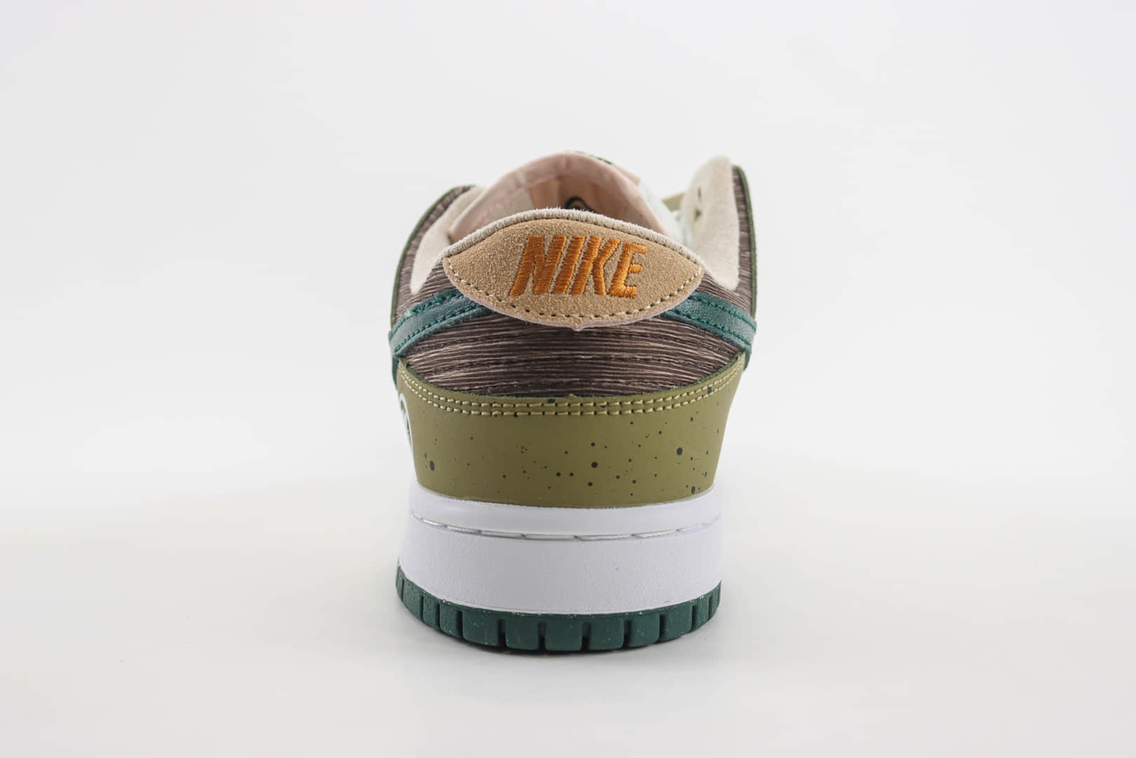 耐克Nike SB Dunk Low纯原版本低帮SB Dunk米绿羽毛滑板板鞋 莆田耐克工厂 货号:HF8022-300