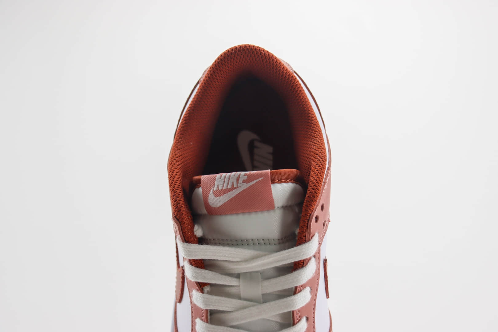 耐克Nike SB Dunk Low纯原版本低帮SB Dunk白粉红滑板板鞋 莆田耐克代理 货号：FQ8876-618