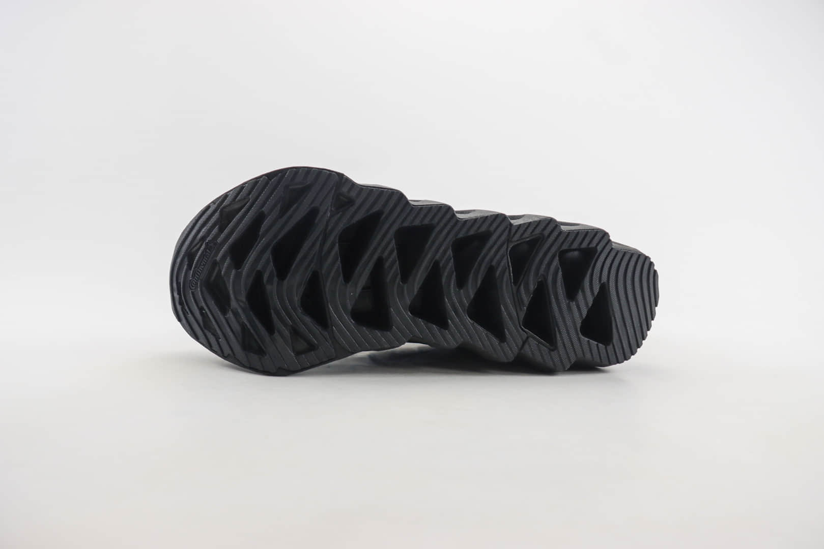 阿迪达斯adidas Switch FWD纯原版本阿尔法黑武士爆米花跑鞋 莆田阿迪达斯工厂 货号：ID1779