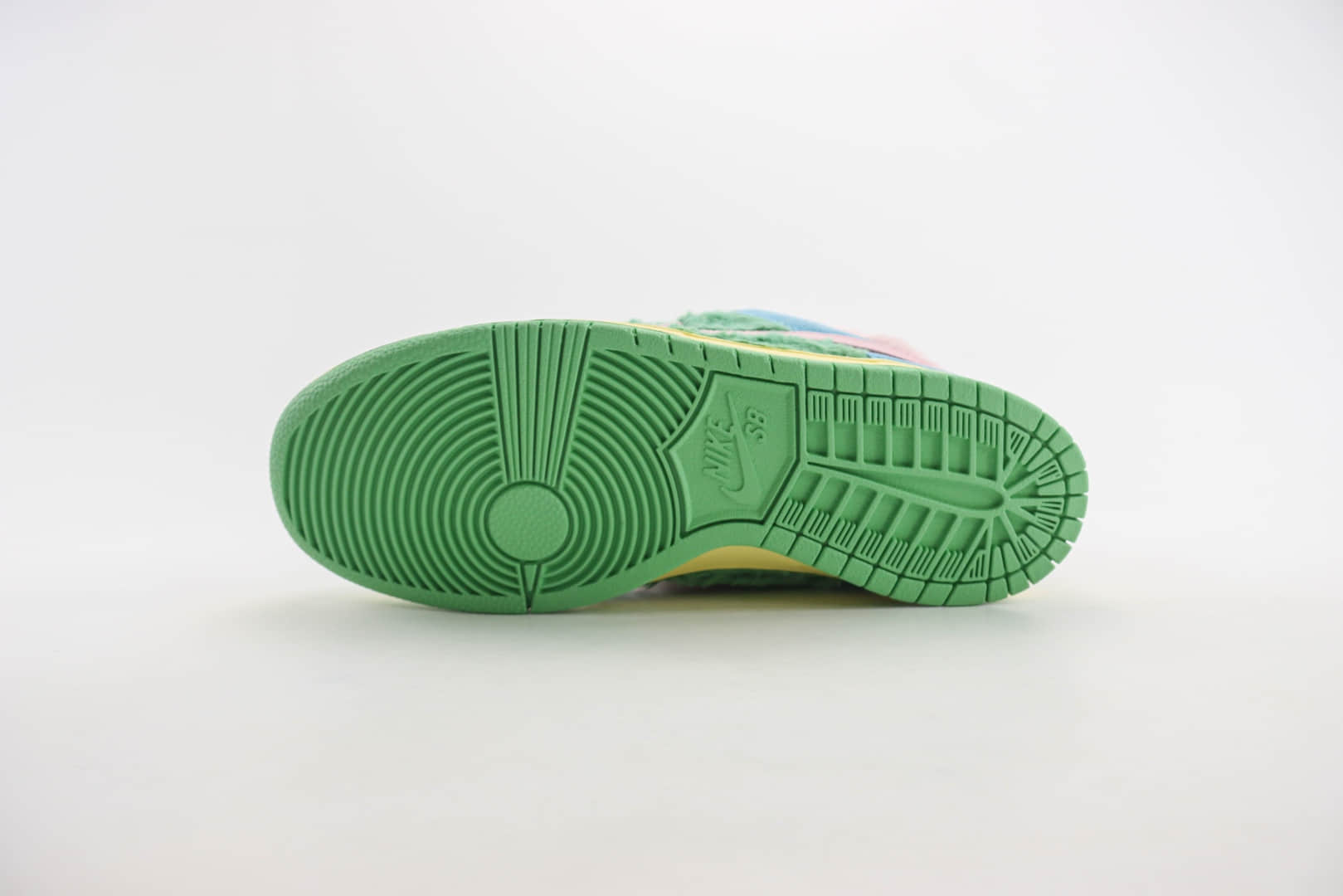 耐克Nike SB Dunk Low纯原版本低帮SB Dunk丑小鸭蓝绿粉板鞋 莆田耐克货源 货号：FN6040-400