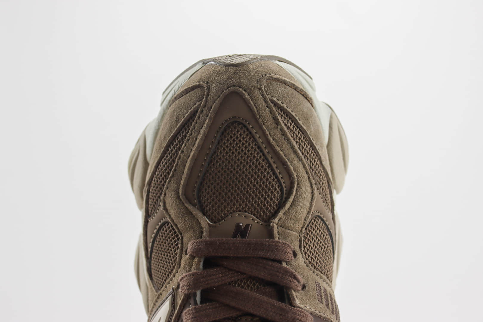 新百伦New Balance 9060纯原版本棕色NB9060复古老爹鞋 莆田新百伦工厂 货号：U9060JMR