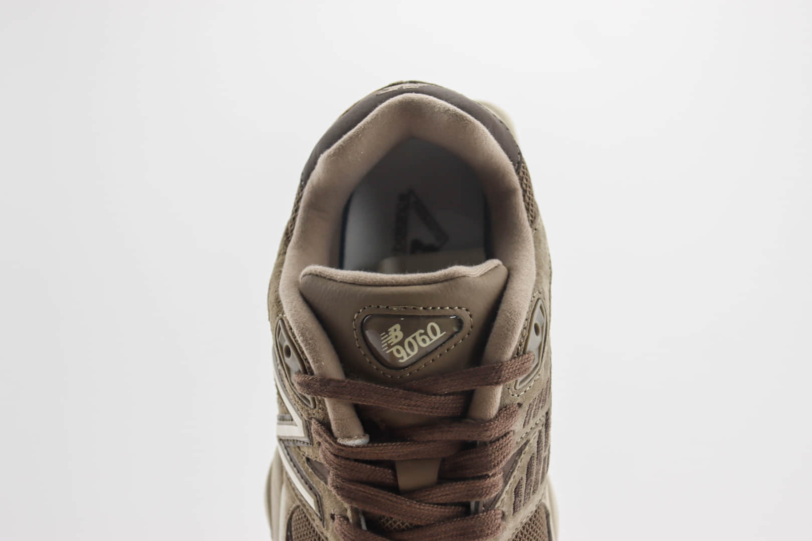 新百伦New Balance 9060纯原版本棕色NB9060复古老爹鞋 莆田新百伦工厂 货号：U9060JMR