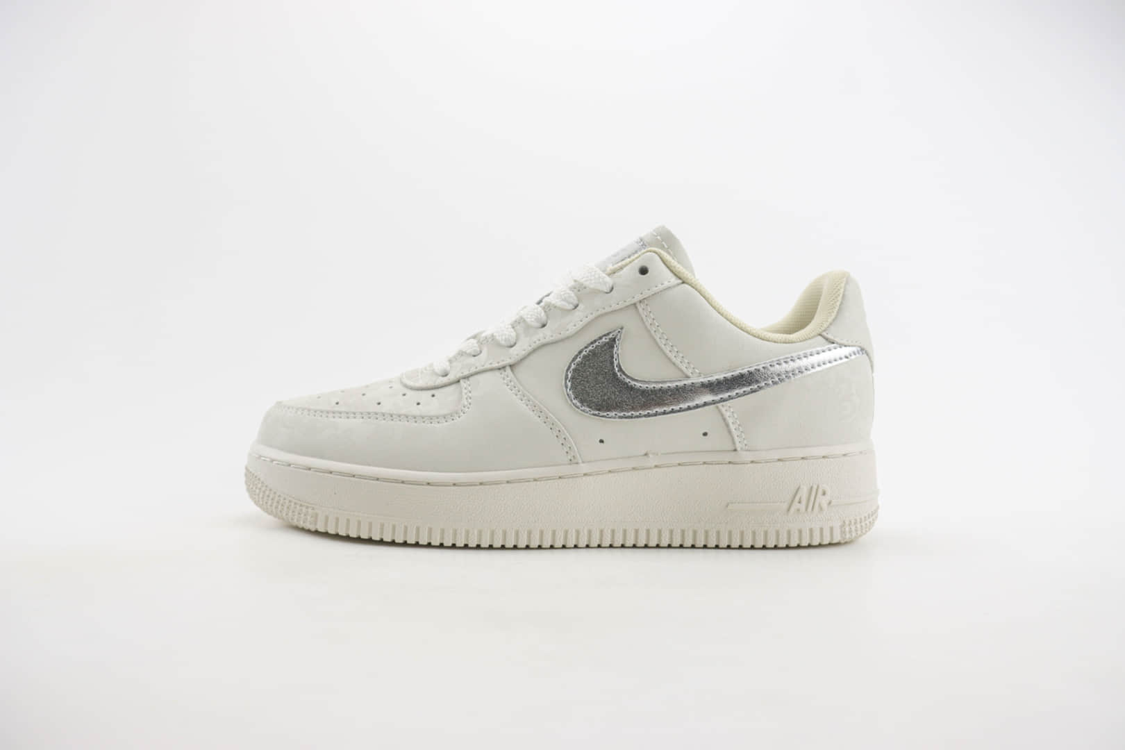 耐克Nike Air Force 1纯原版本空军一号AF1白灰银板鞋 莆田耐克代理 货号:AF2406-110