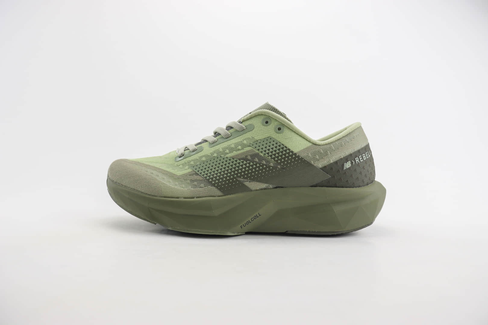 新百伦New Balance FuelCell Rebel V4纯原版本军绿色NB轻跑鞋 莆田新百伦货源 货号：MFCXLF4