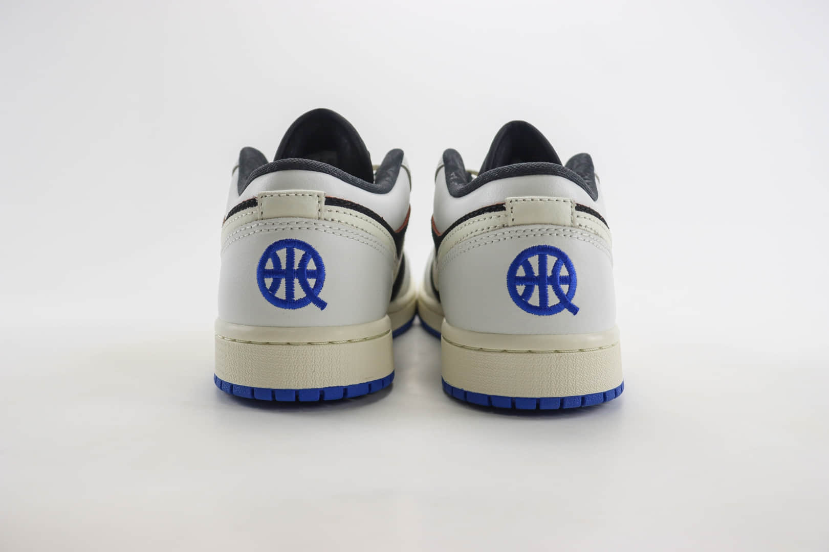 乔丹Air Jordan 1 Low “Quai 54”纯原版本低帮AJ1黑白蓝篮球鞋 莆田AJ货源 货号:HQ0764-001