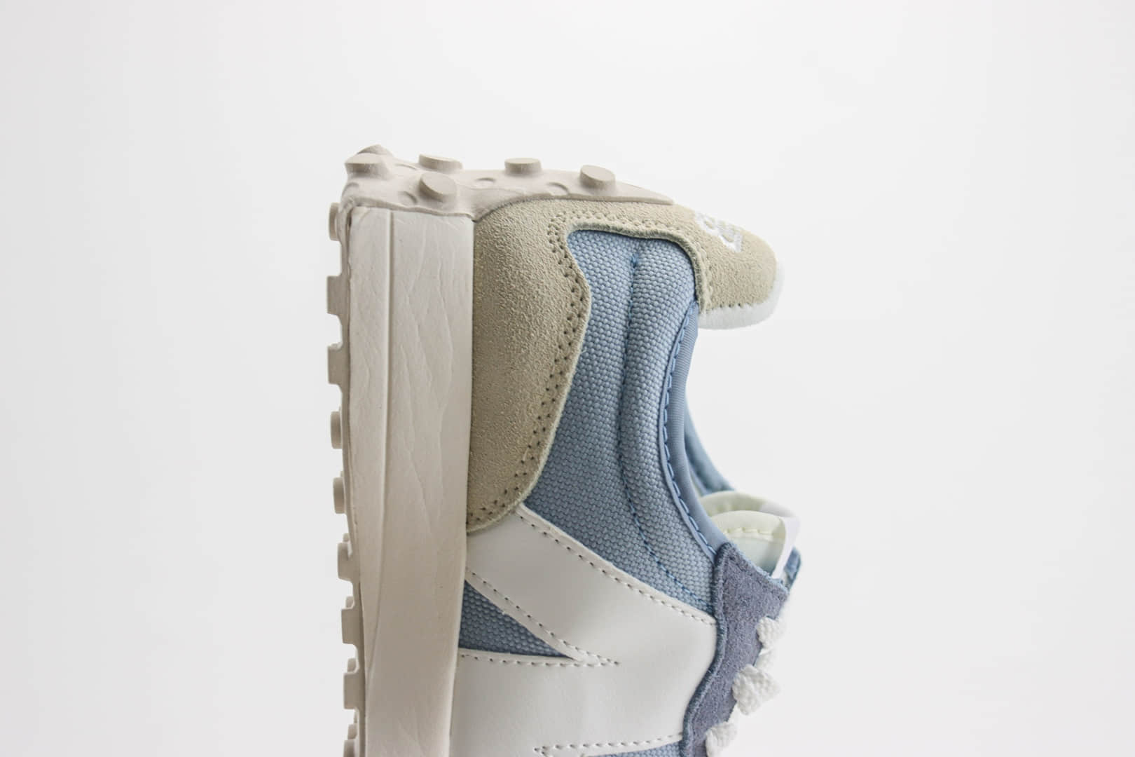 新百伦New Balance 327纯原版本蓝色NB372复古慢跑鞋 莆田新百伦货源 货号：U327FH