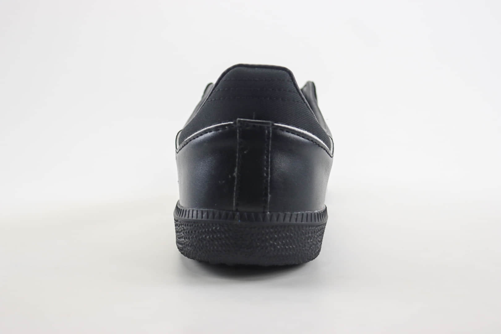 阿迪达斯adidas originals Samba OG纯原版本黑白银桑巴德训鞋 莆田阿迪达斯货源 货号：IF3918