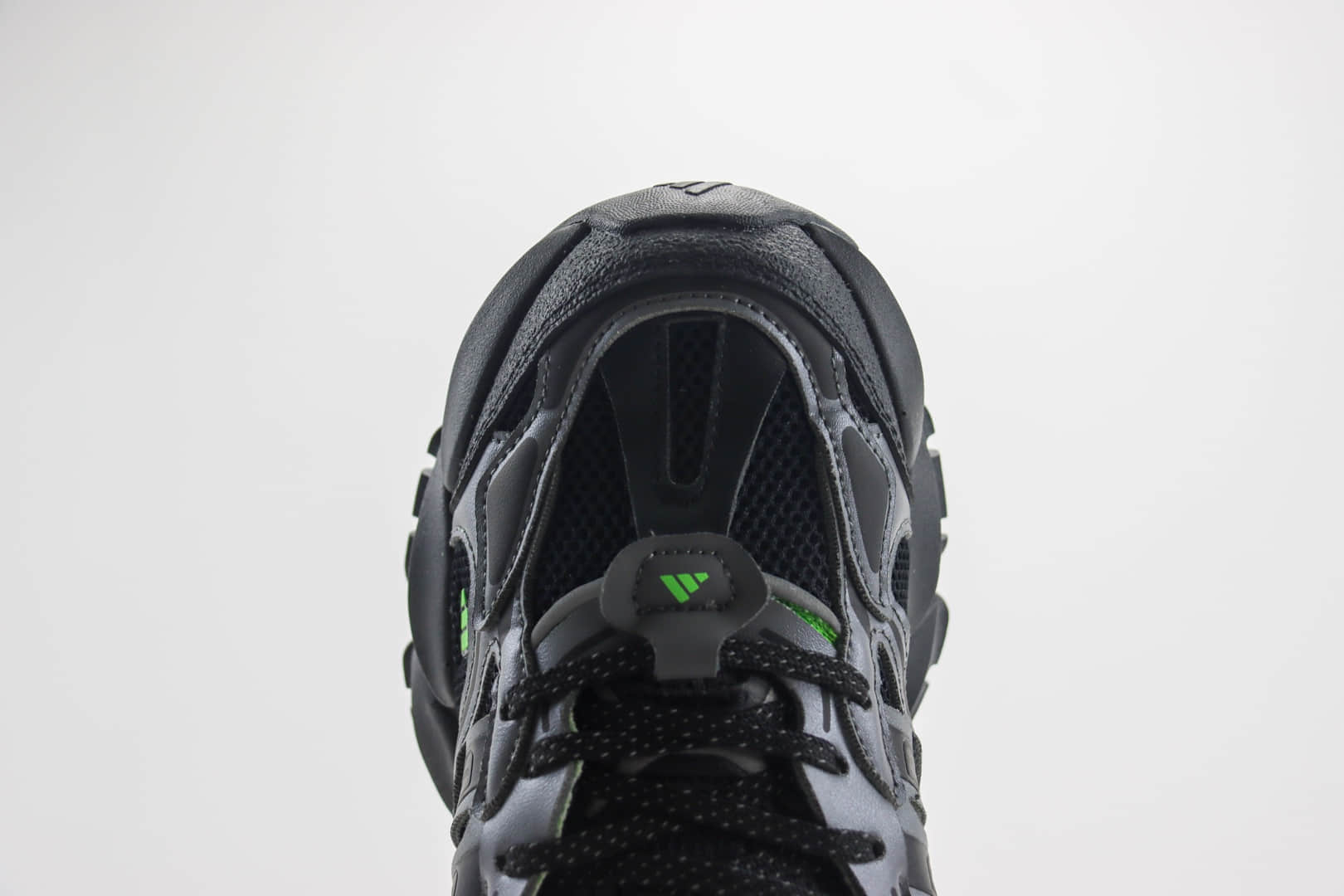 阿迪达斯adidas Vento XLG Runner Deluxe纯原版本灰黑绿科技感跑鞋 莆田阿迪达斯货源 货号：JP5764