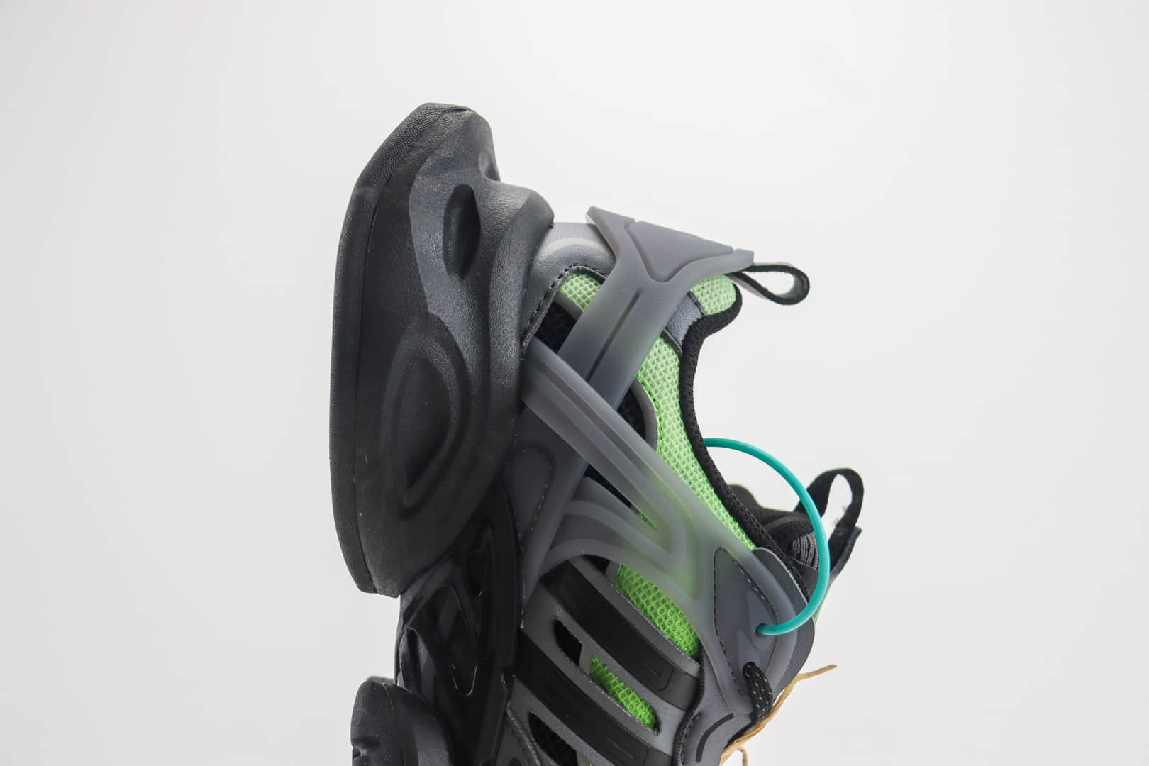 阿迪达斯adidas Vento XLG Runner Deluxe纯原版本灰黑绿科技感跑鞋 莆田阿迪达斯货源 货号：JP5764