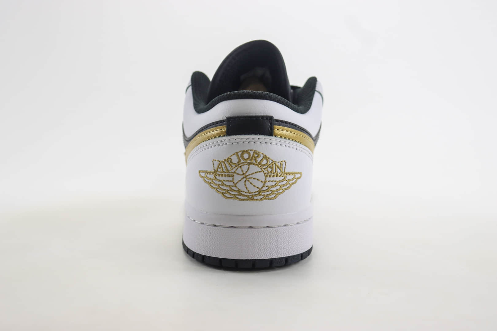 乔丹Air Jordan 1 Low Reverse Panda纯原版本低帮AJ1白黑金钩板鞋 莆田AJ1货源 货号：553558-172