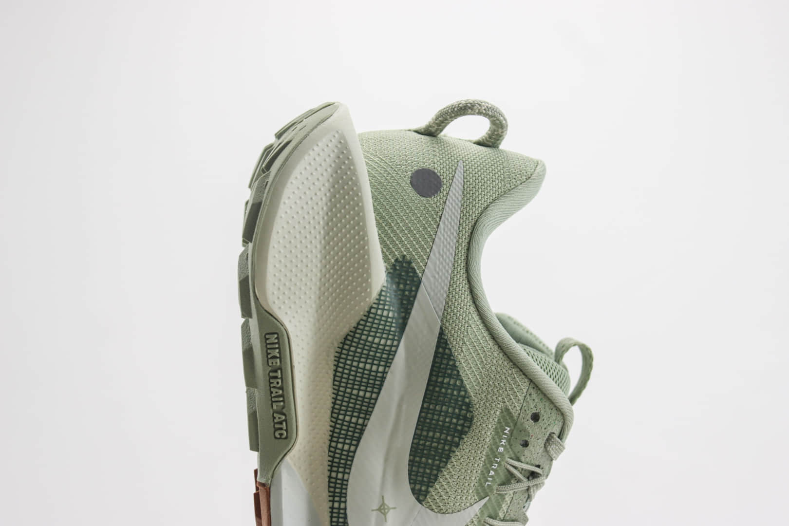 耐克Nike Pegasus Reactx TRAIL 5越野5代慢跑鞋 莆田耐克跑鞋代理 货号：DV3864-304