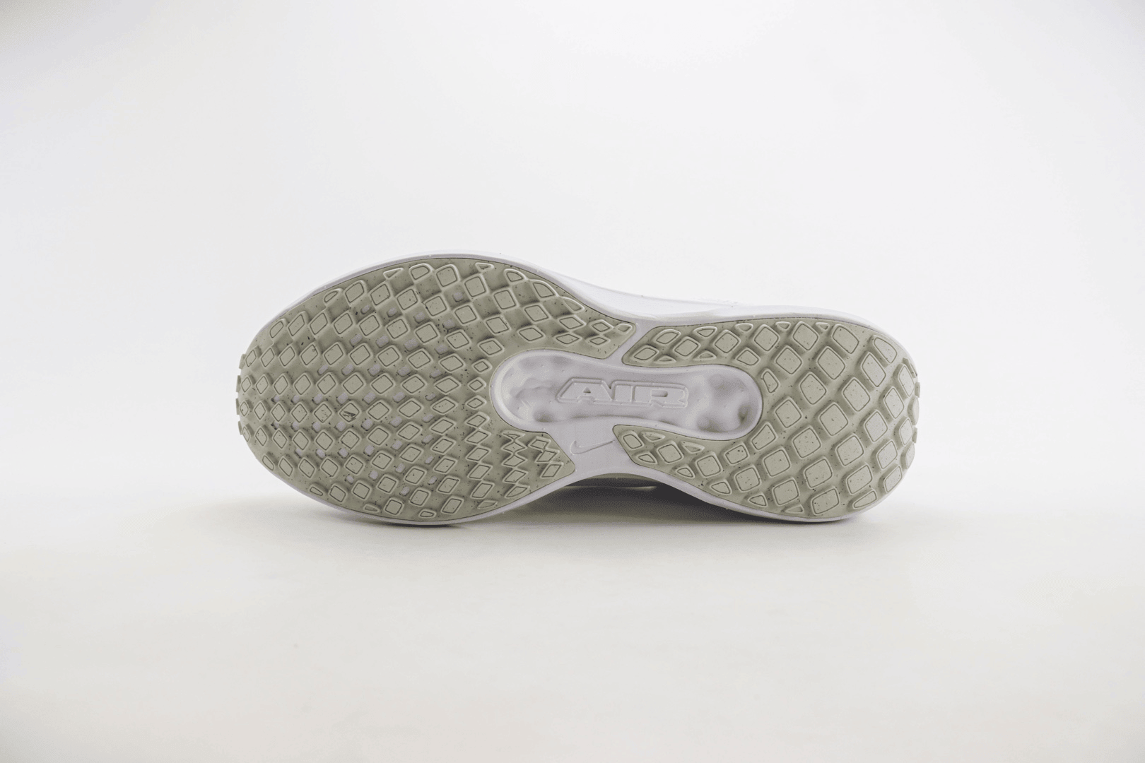 耐克Nike Air Zoom Winflo 11纯原版本纯白网面跑鞋 莆田耐克货源 货号：FJ9509-100