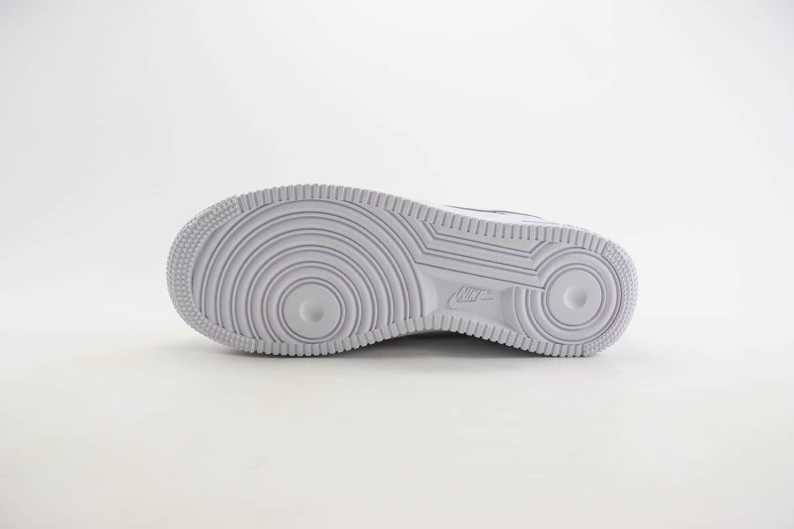 耐克Nike Air Force 1纯原版本低帮空军一号白灰紫色情人节签名款板鞋 莆田空军一号货源 货号:DY8899-004 耐克Nike Air Force 1纯原版本低帮空军一号白灰紫色情人节签名款板鞋 莆田空军一号货源 货号:DY8899-004