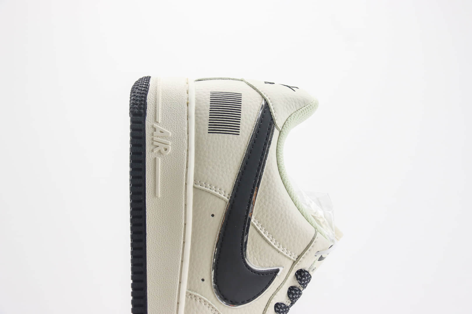 耐克Nike Air Force 1纯原版本空军一号AF1米黑色条纹码低帮板鞋 莆田耐克代理 货号：CU1836-962