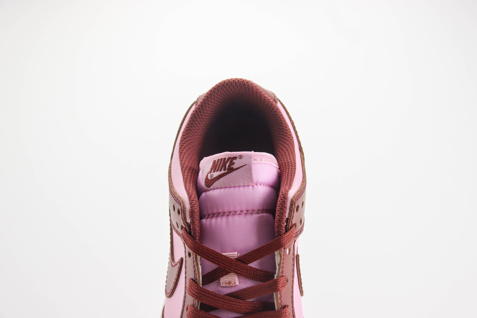 耐克Nike SB Dunk Low纯原版本低帮SB Dunk粉酒红滑板板鞋 莆田耐克货源 货号:DD1873-114