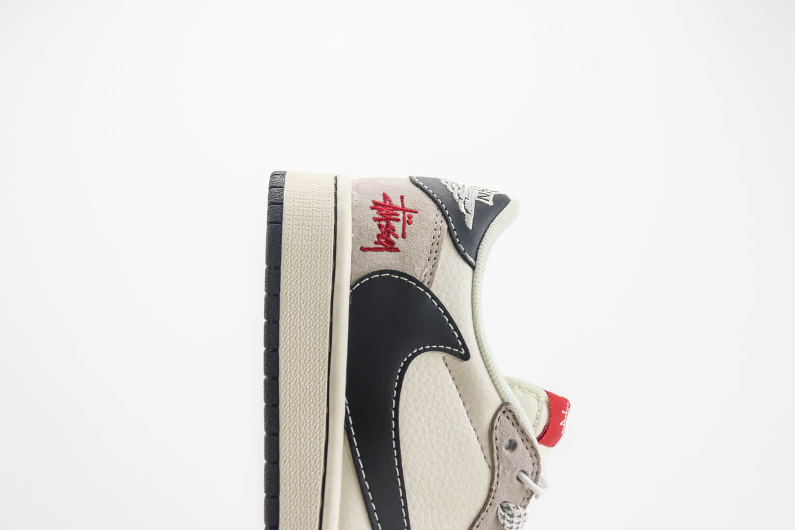 乔丹Stussy x Air Jordan 1 Low纯原版本斯图西联名AJ1白浅咖黑勾板鞋 莆田AJ货源 货号:SJ2068-131