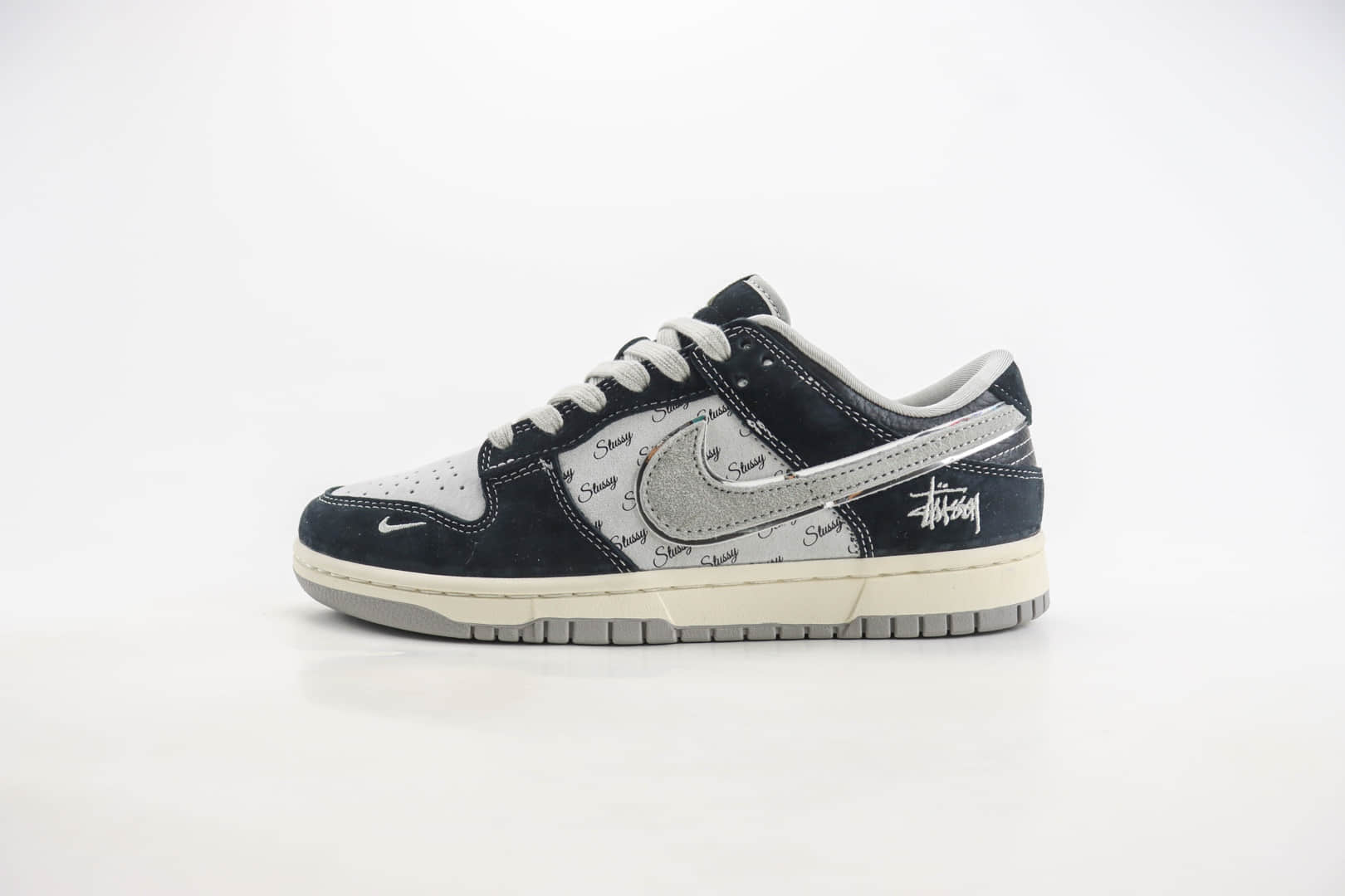 耐克Stussy x Nike SB Dunk Low纯原版本低帮SB Dunk黑灰色斯图西联名滑板板鞋 莆田耐克货源 货号：XX3168-008