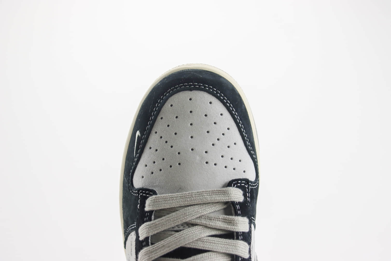 耐克Stussy x Nike SB Dunk Low纯原版本低帮SB Dunk黑灰色斯图西联名滑板板鞋 莆田耐克货源 货号：XX3168-008