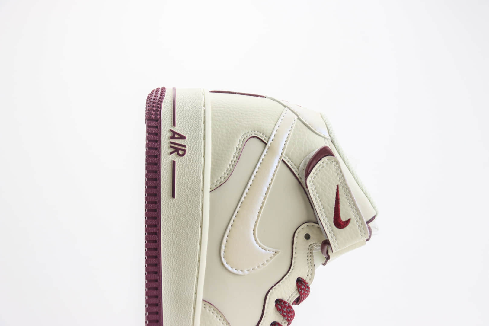 耐克Nike Air Force 1 Mid纯原版本空军一号AF1酒红珠光勾中帮板鞋 莆田天花板AF1 货号：SG2356-803