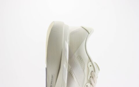 阿迪达斯Adidas Yeezy Boost 700 Hi-Res Blue纯原版本椰子700黑篮紫色爆米花老爹鞋原档案数据开发 货号：HP6674